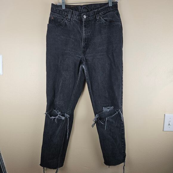 Orange Tab Levi's Vintage Black Slim Fit Tapered Leg Denim Jeans - Picture 1 of 7